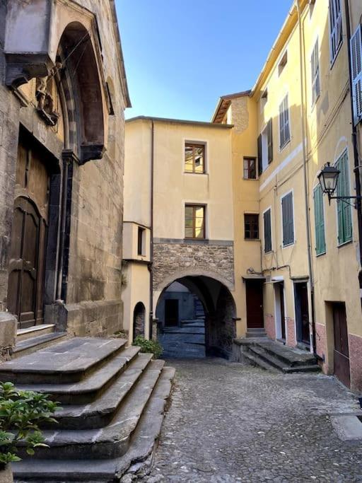 Iconic Italian Townhouse W Rooftop Terrace, Pigna Villa Exterior photo